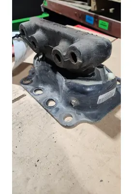 PETERBILT 567 Engine Mounts