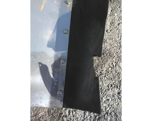 PETERBILT 567 FENDER, QUARTERHALF REAR
