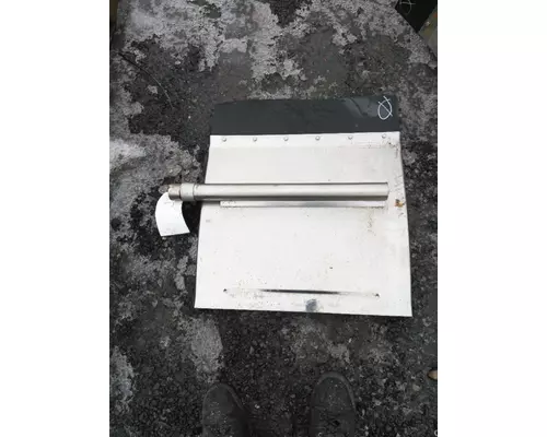 PETERBILT 567 FENDER, QUARTERHALF REAR