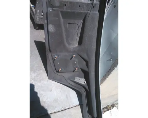 PETERBILT 567 FENDER EXTENSION