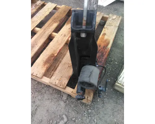 PETERBILT 567 FUEL TANK BRACKET