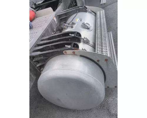 PETERBILT 567 FUEL TANK