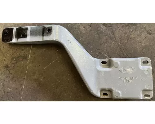 PETERBILT 567 Fender,Bracketmount