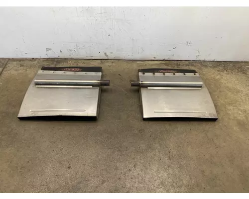 PETERBILT 567 Fender Extension
