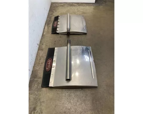 PETERBILT 567 Fender Extension