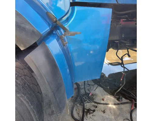 PETERBILT 567 Fender Extension