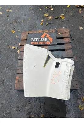 PETERBILT 567 Fender Extension