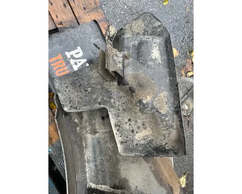 PETERBILT 567 Fender Extension