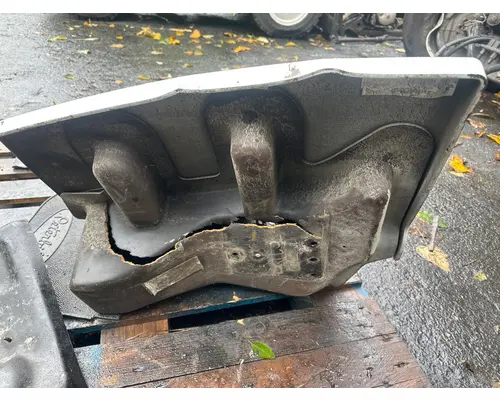 PETERBILT 567 Fender Extension