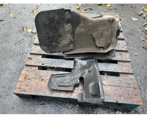 PETERBILT 567 Fender Extension