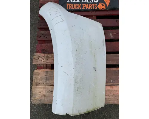 PETERBILT 567 Fender Extension