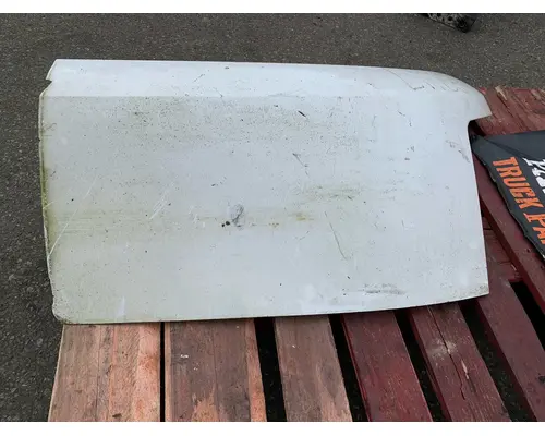 PETERBILT 567 Fender Extension