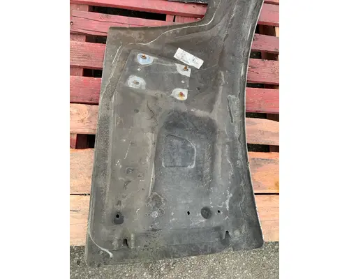 PETERBILT 567 Fender Extension