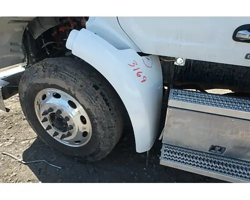 PETERBILT 567 Fender Extension