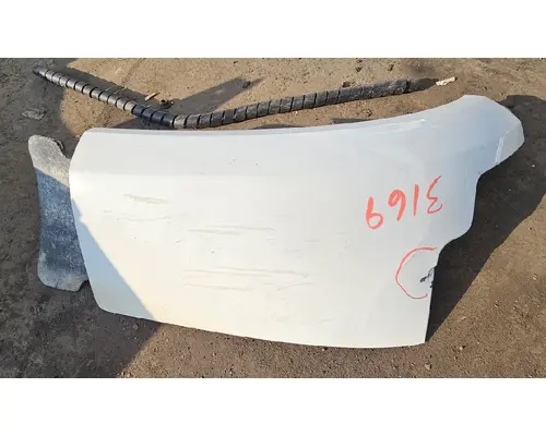 PETERBILT 567 Fender Extension