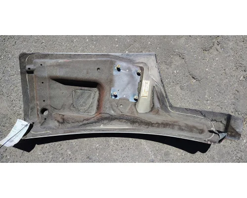 PETERBILT 567 Fender Extension