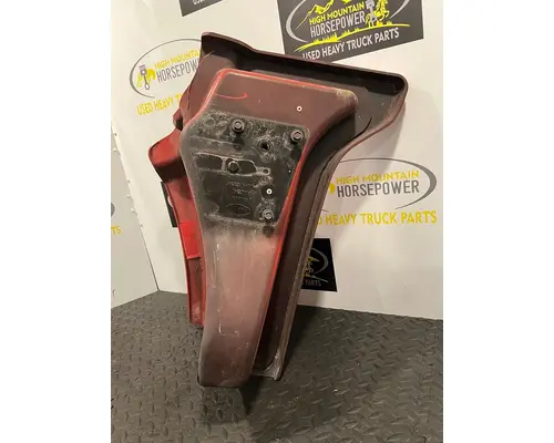 PETERBILT 567 Fender
