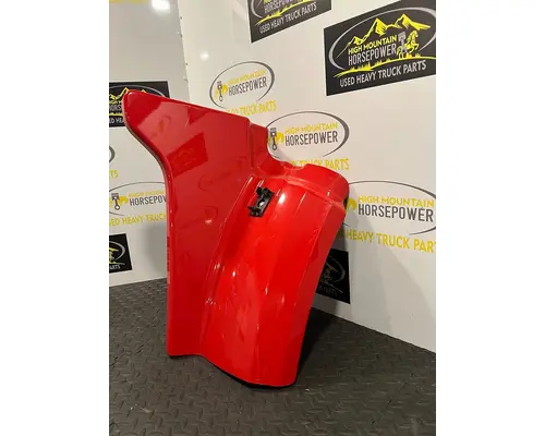 PETERBILT 567 Fender