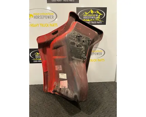 PETERBILT 567 Fender