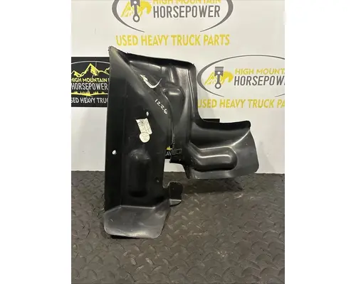 PETERBILT 567 Fender