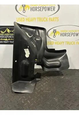 PETERBILT 567 Fender