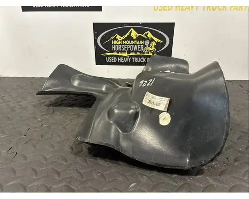 PETERBILT 567 Fender