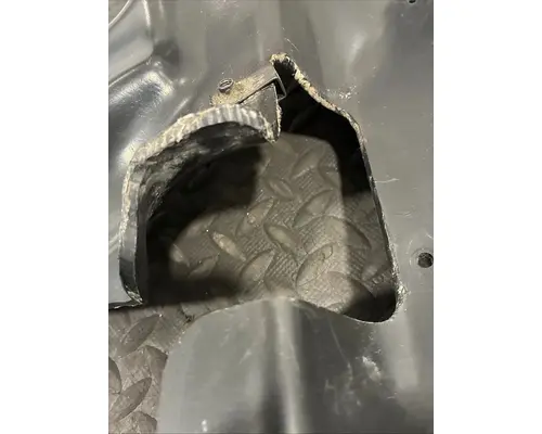 PETERBILT 567 Fender