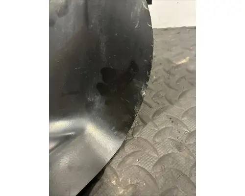 PETERBILT 567 Fender