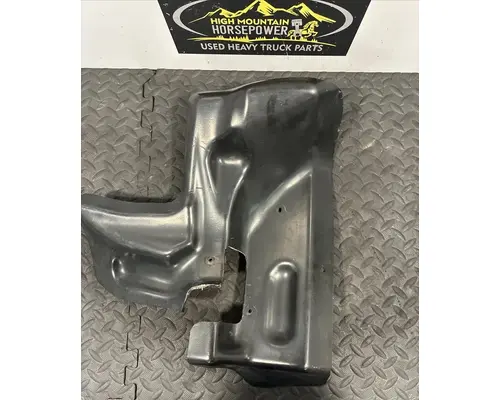 PETERBILT 567 Fender