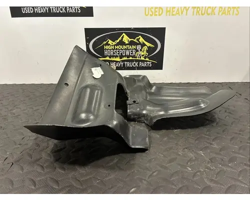 PETERBILT 567 Fender