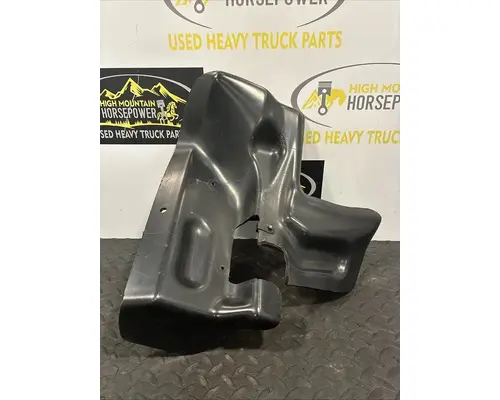 PETERBILT 567 Fender