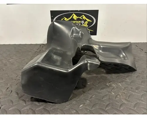 PETERBILT 567 Fender