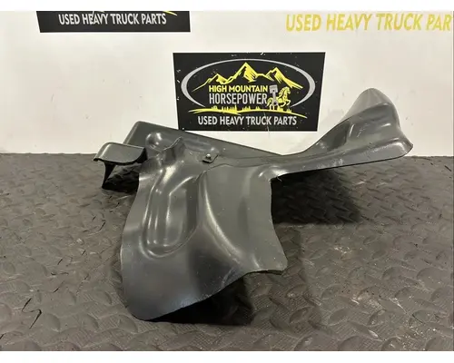 PETERBILT 567 Fender