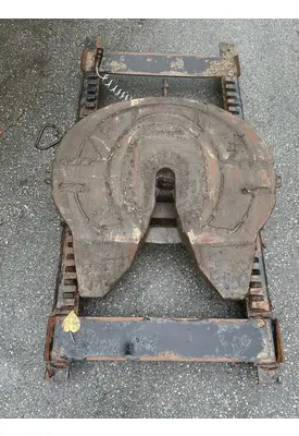 PETERBILT 567 Fifth Wheel