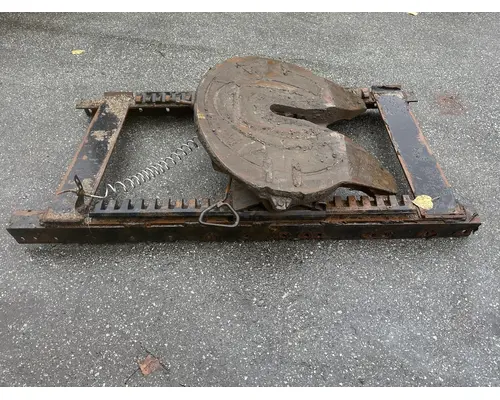 PETERBILT 567 Fifth Wheel