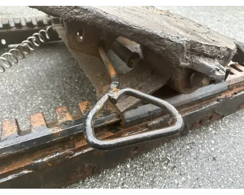 PETERBILT 567 Fifth Wheel