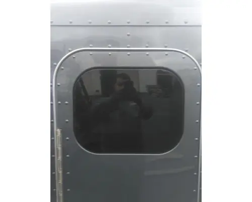 PETERBILT 567 GLASS, SLEEPER