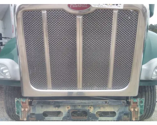 PETERBILT 567 GRILLE