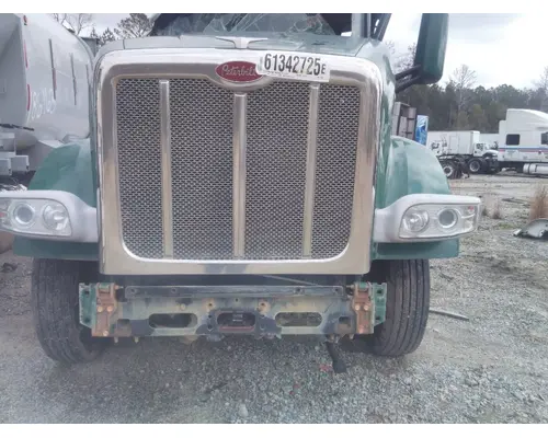 PETERBILT 567 GRILLE