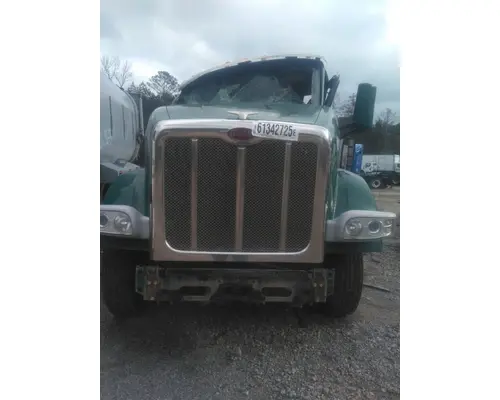 PETERBILT 567 GRILLE