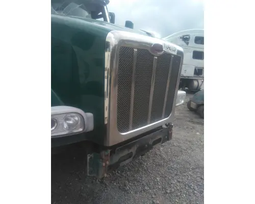 PETERBILT 567 GRILLE