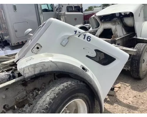 PETERBILT 567 Grille