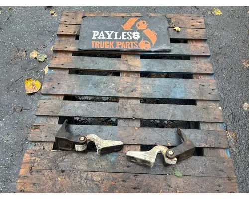 PETERBILT 567 Hood Hinge