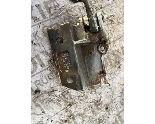 PETERBILT 567 Hood Hinge