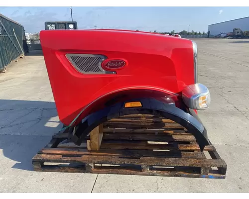 PETERBILT 567 Hood
