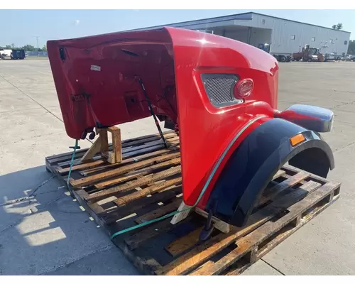 PETERBILT 567 Hood