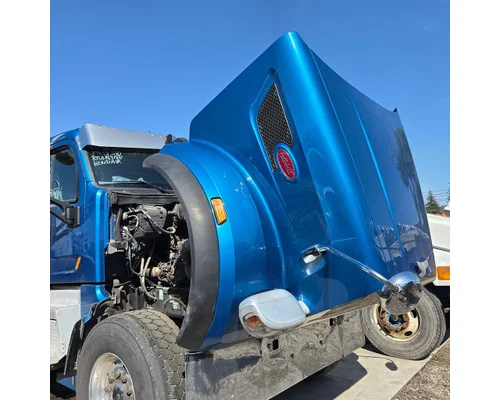 PETERBILT 567 Hood