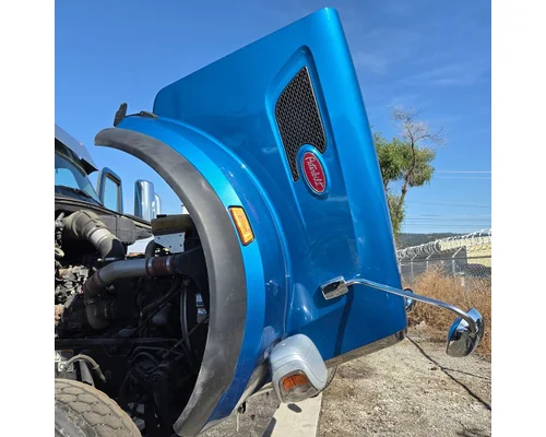 PETERBILT 567 Hood