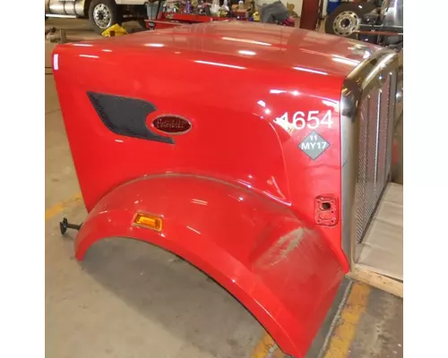 PETERBILT 567 Hood