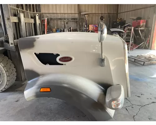 PETERBILT 567 Hood